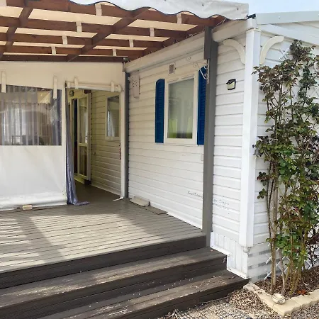 Les Pins Maritimes Hotel